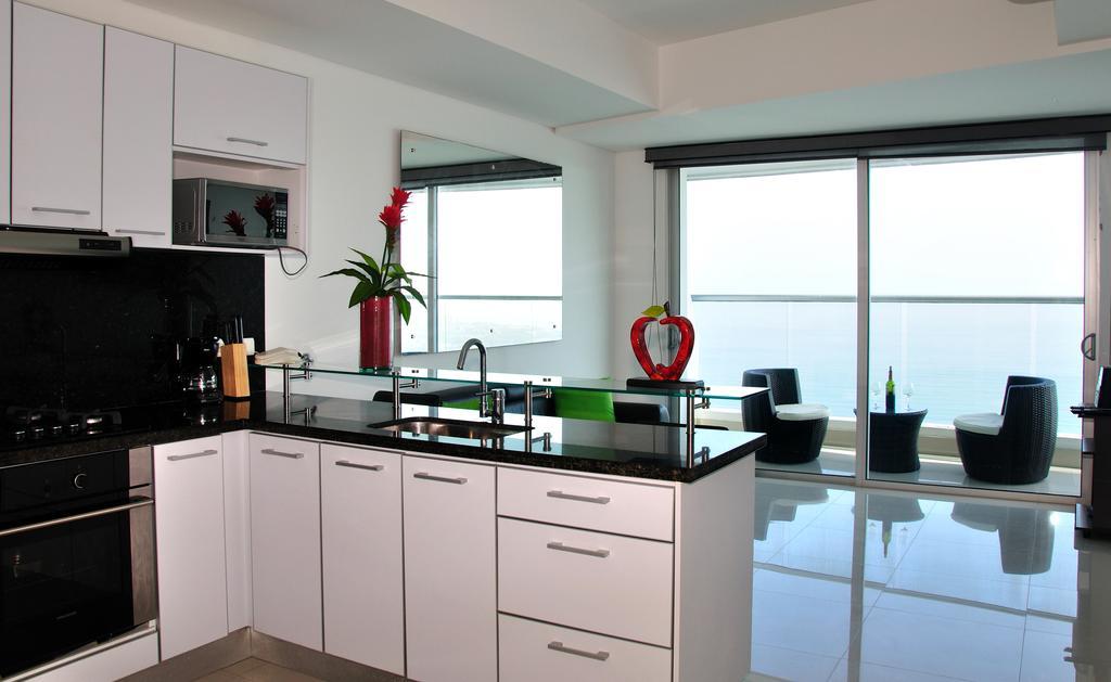 Ocean Front Palmetto Eliptic Cartagena